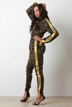 Load image into Gallery viewer, የሳቪ ሪባን መከርከሚያ ካምfፍሌጅ ሁለት ቁራጭ ስብስብ